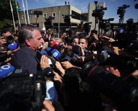 Bolsonaro in Ankle Monitor Bracelet: Brazil Political