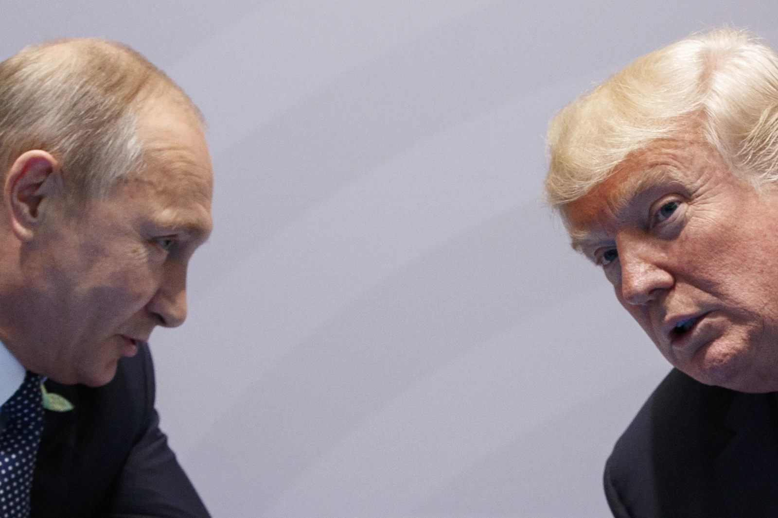Putin Backs Trump on Ukraine Talks as Alaska Summit Approaches