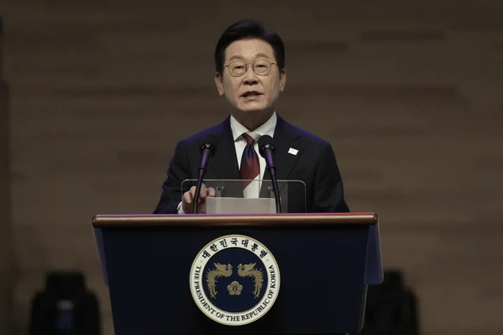 South Korea Eases Border Tensions, Tries to Revive 2018 Deal