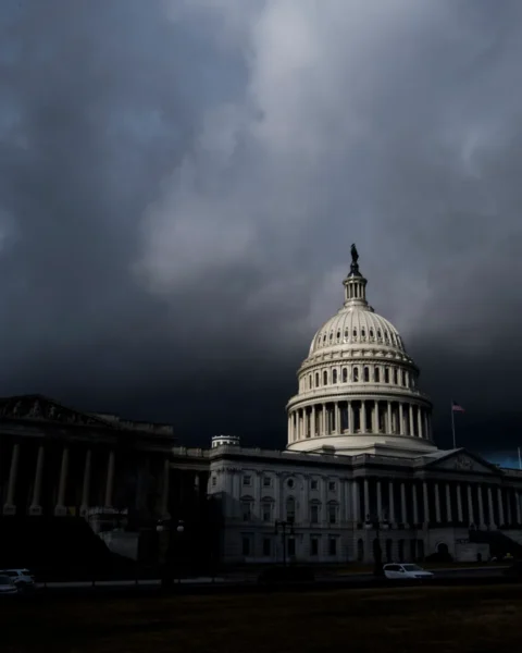 US Faces Government Shutdown as Trump, Democrats Fail to Reach Deal