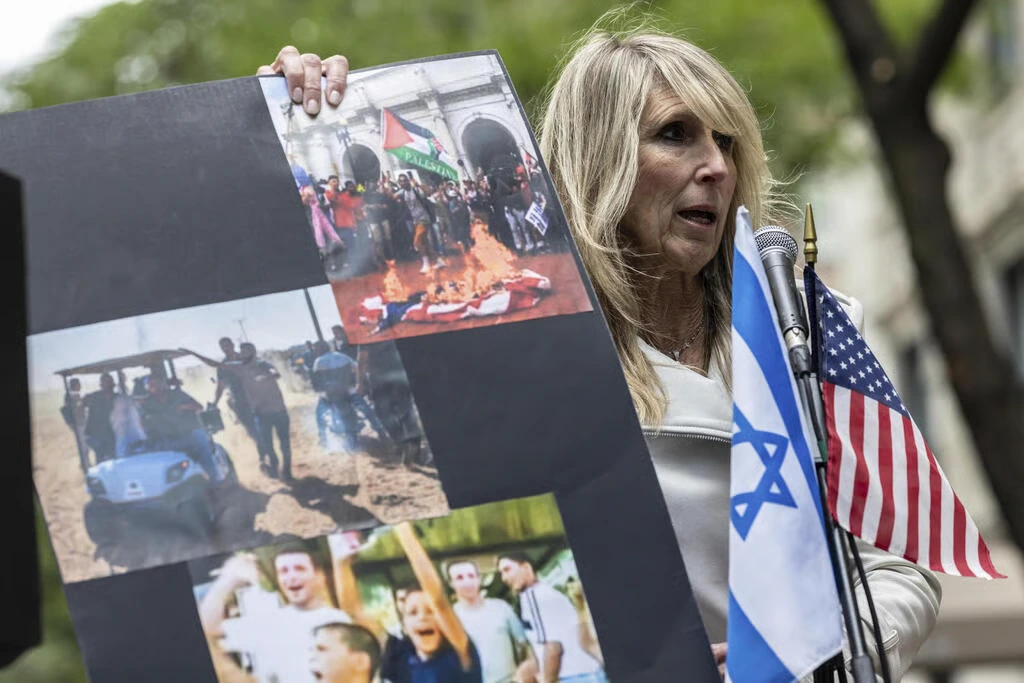 U.S. Jews Split Over Israel’s War in Gaza, Poll Finds